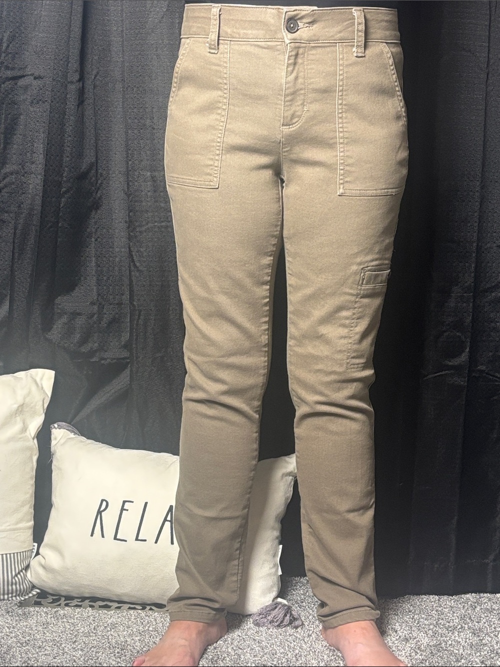 Liz Claiborne Straight Leg Jeans in Khaki